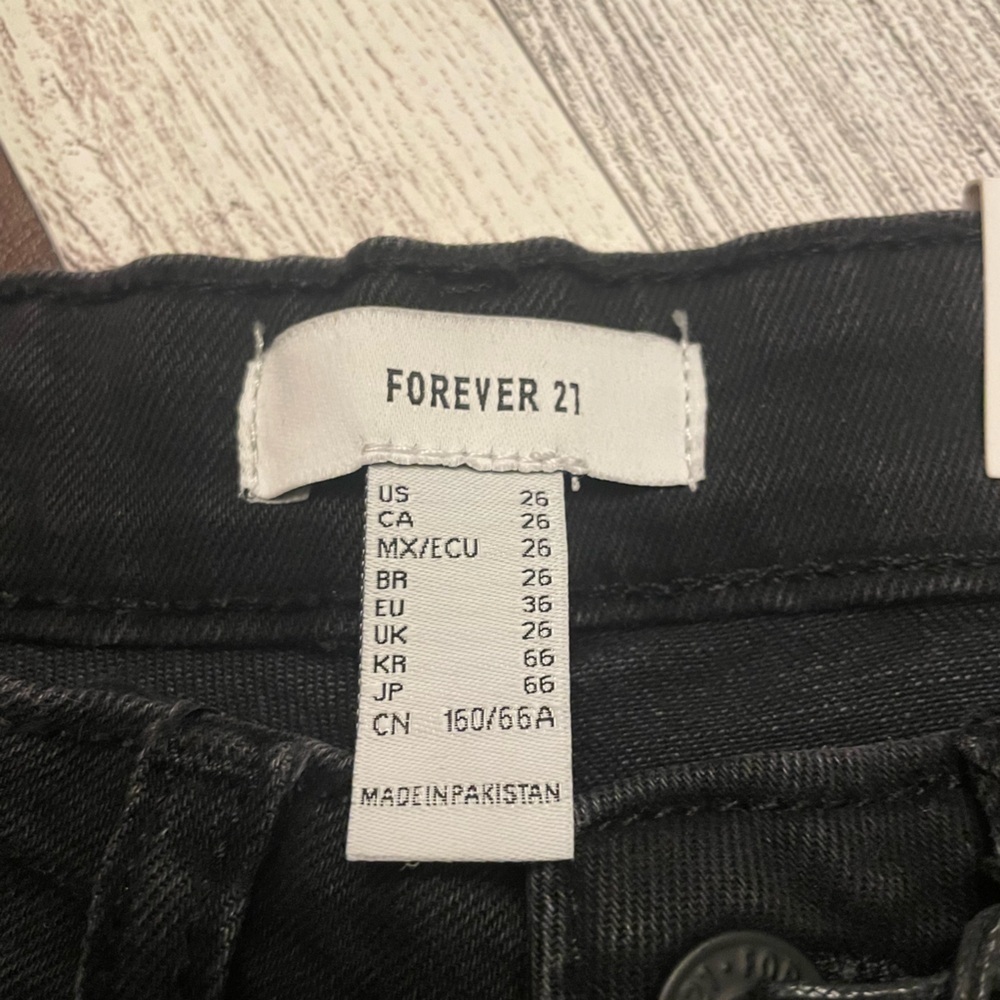 NWT Forever 21 Mom Jeans Black Skinny Jeans High Rise size 26 stretch nwt - Picture 9 of 12